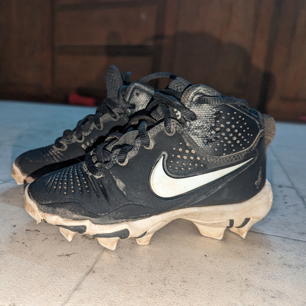 Boys Nike Baseball Cleats